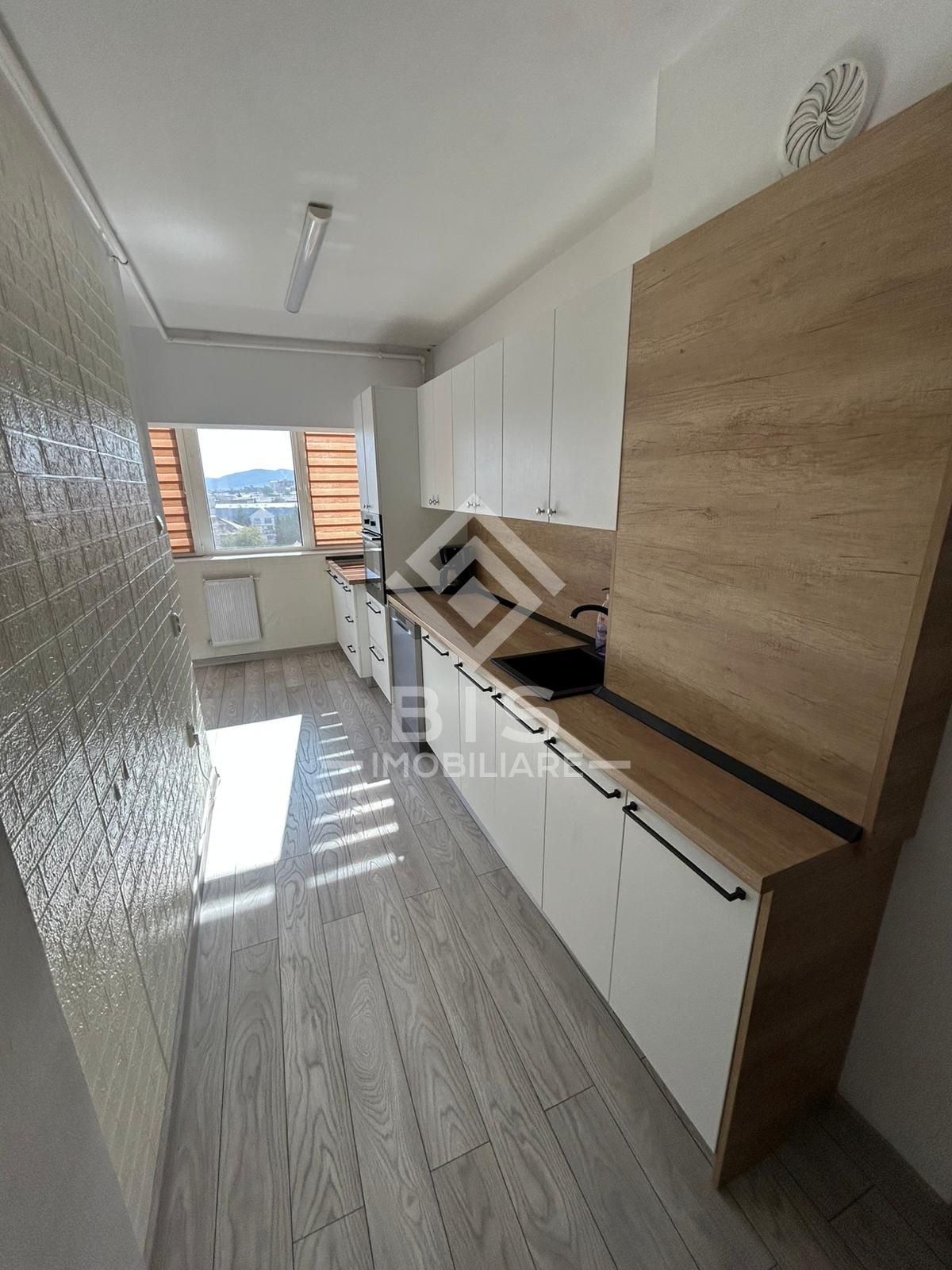 Apartament 2 camere – 56 mp de inchiriat – Zona Winmarkt Decebal