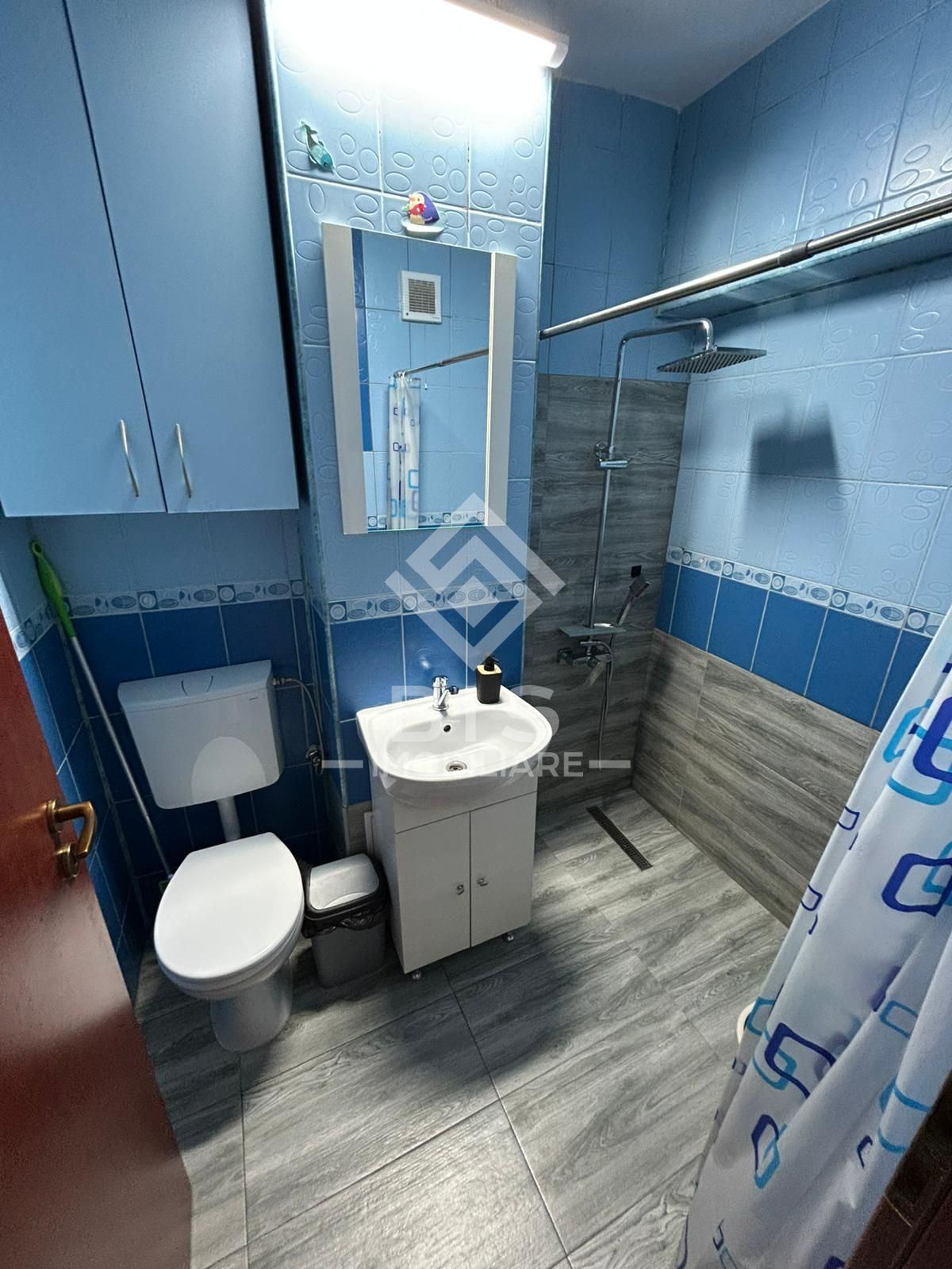 Apartament 2 camere – 56 mp de inchiriat – Zona Winmarkt Decebal
