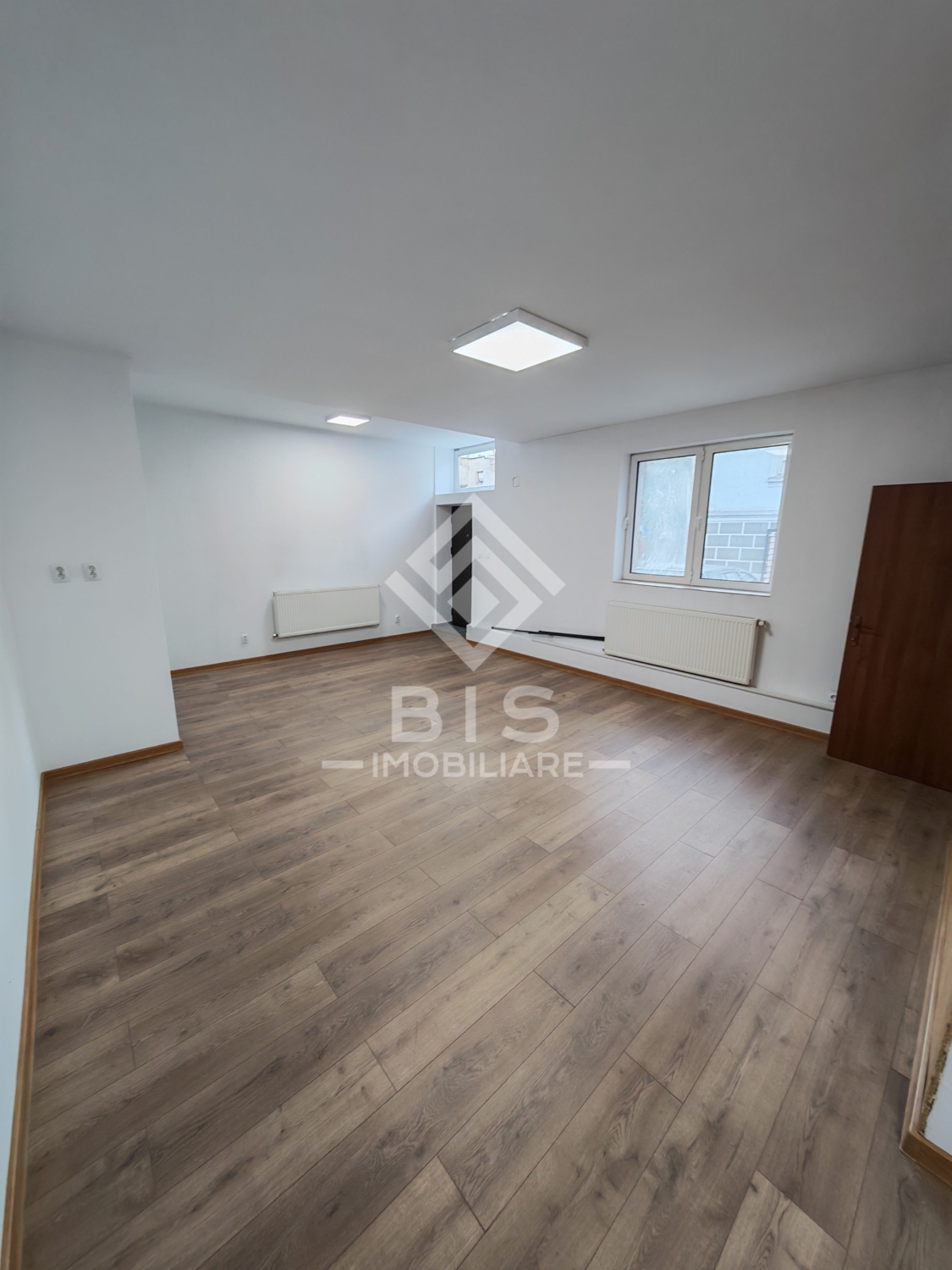 Spatiu comercial / birouri / activitati comerciale