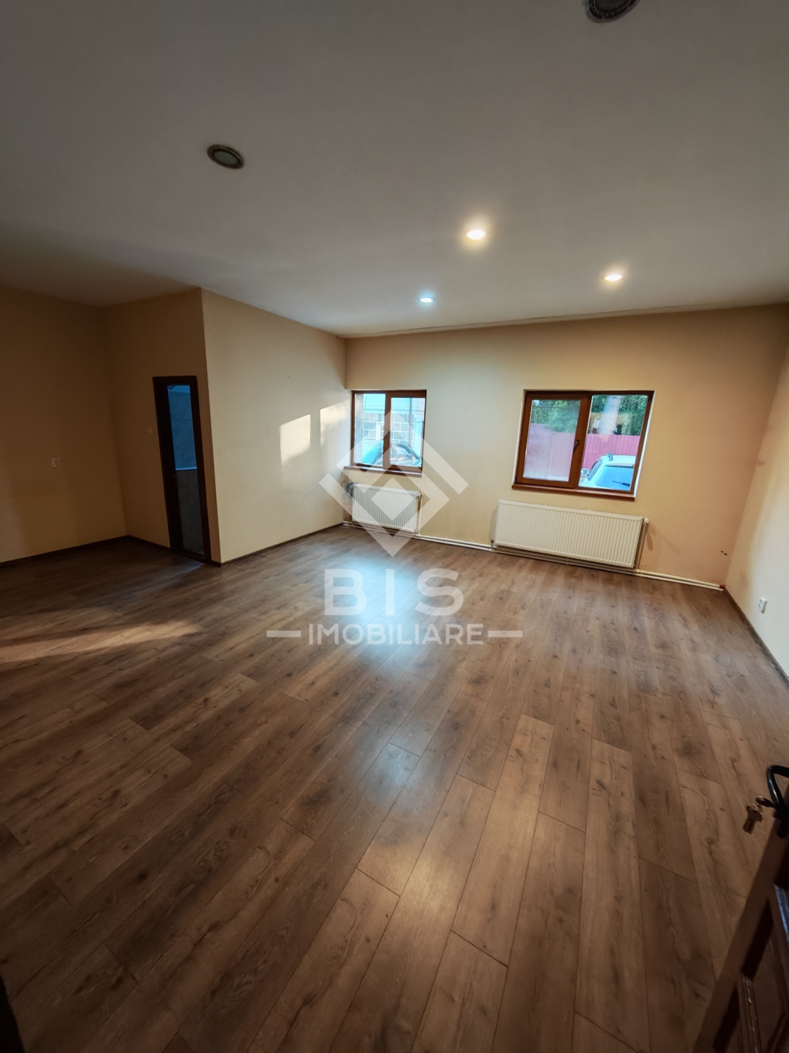 Spatiu comercial / birouri / activitati comerciale