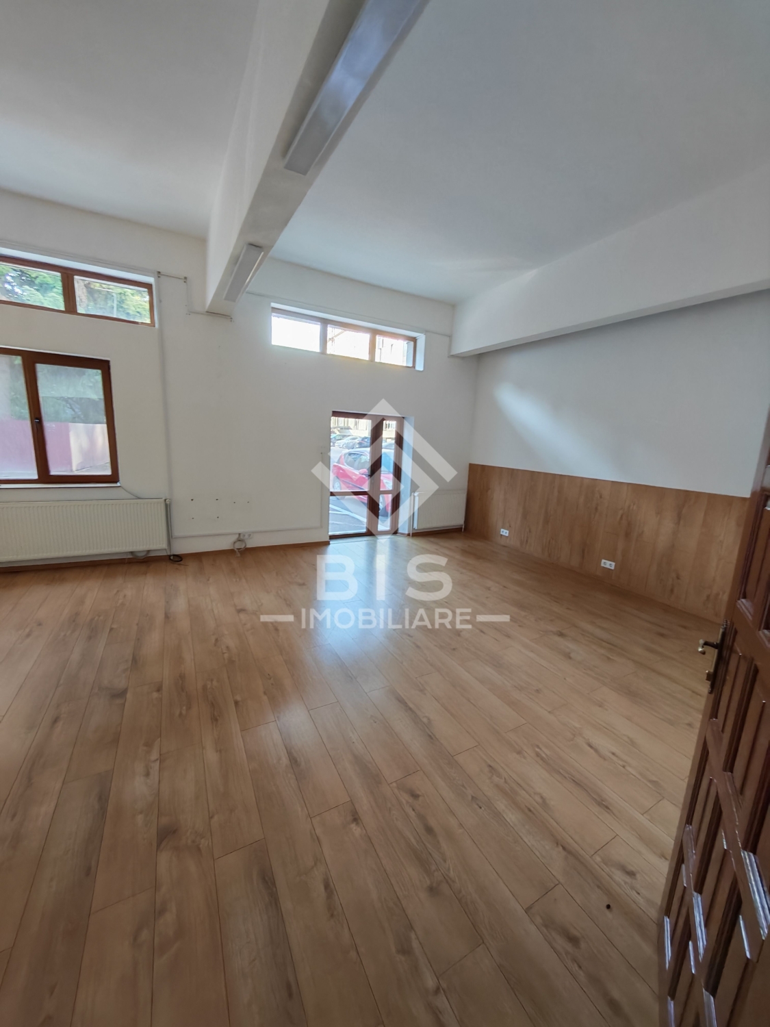 Spatiu comercial / birouri / activitati comerciale